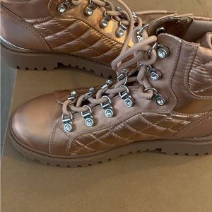 Guess rose color boots